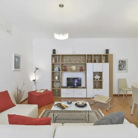 Apartment Palazzo Anselmi By Halldis