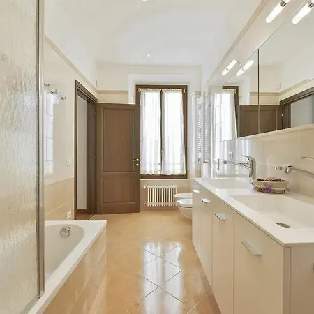 Apartment Palazzo Anselmi By Halldis