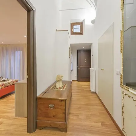 Palazzo Anselmi By Halldis Apartment Florence