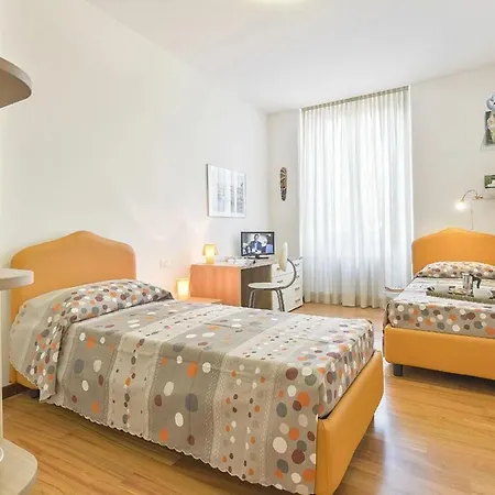 Palazzo Anselmi By Halldis Apartment *