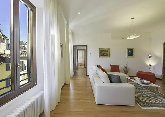 Palazzo Anselmi By Halldis Daire *