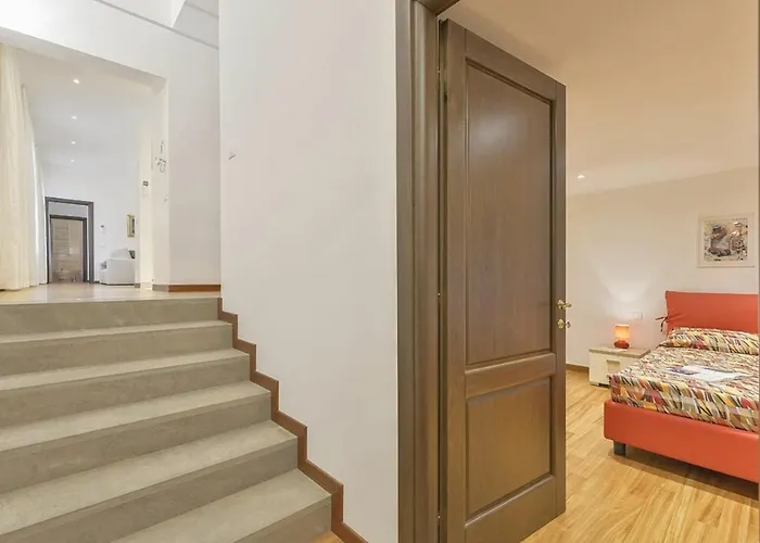 Palazzo Anselmi By Halldis * Floransa