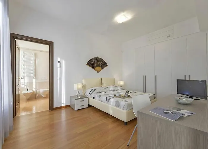 Palazzo Anselmi By Halldis *