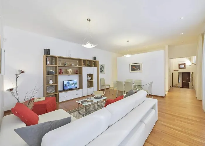 Palazzo Anselmi By Halldis