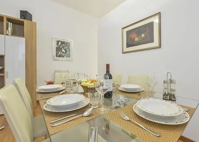 Palazzo Anselmi By Halldis Daire Floransa