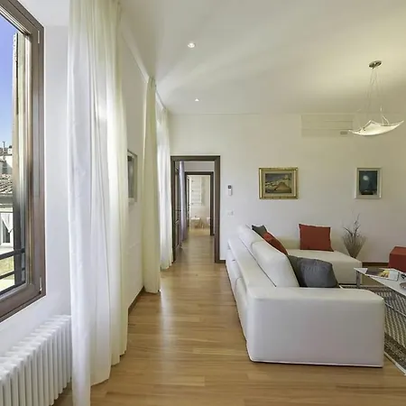 Palazzo Anselmi By Halldis Apartament *