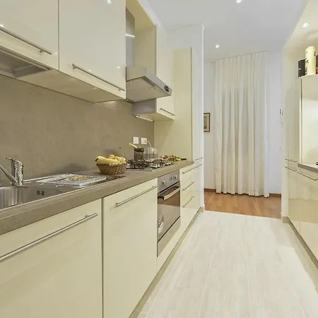 Appartement Palazzo Anselmi By Halldis Florence