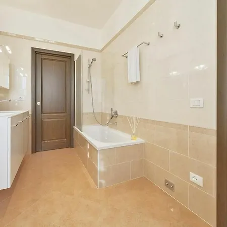 Apartament Palazzo Anselmi By Halldis *