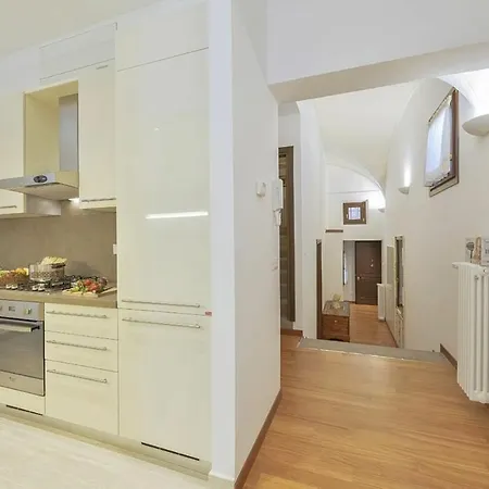 Palazzo Anselmi By Halldis Apartament